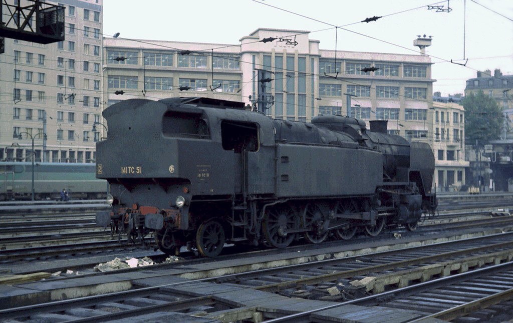 SNCF 141 TC 51, 4.1251 der ehemaligen NORD-Bahn, gebaut von Société Franco-Belge 1934, im Oktober 1968 in Paris, Gare du Nord.